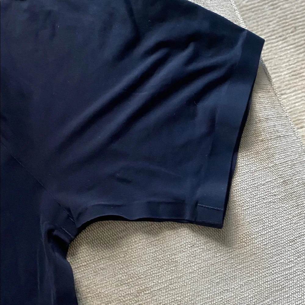 Alo Men’s Navy Blue Short Sleeve Workout Shirt Size M - Picture 8 of 8